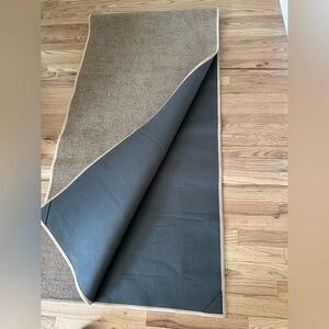 Burlap Solid Re-Jute Washable Runner- in Sand